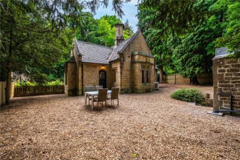 2 bedroom detached house for sale