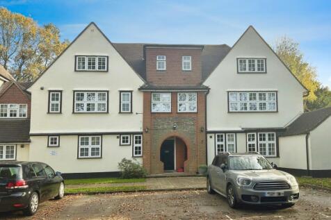 The Maultway, Camberley, Surrey 1 bed apartment for sale