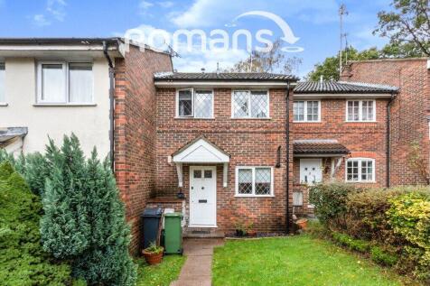 Victoria Court, Bagshot, Surrey 2 bed terraced house for sale