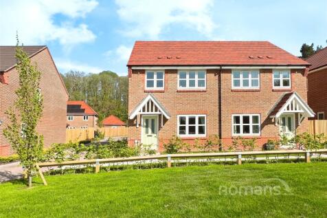 Ruston End, Deepcut, Camberley 3 bed semi