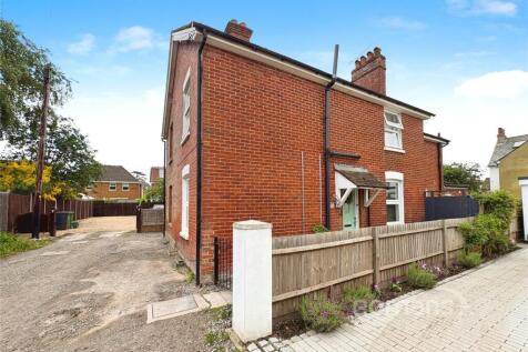 Goddards Lane, Camberley, Surrey 3 bed semi