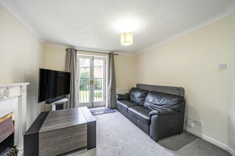 London Road, Reading 2 bed apartment for sale