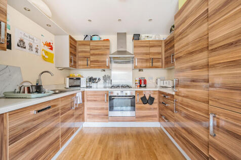 Priory Point, 36 Southcote Lane, Reading 2 bed apartment for sale