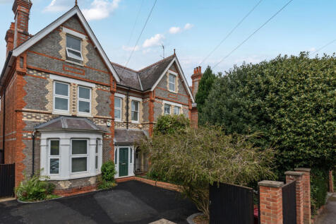 6 bedroom semi-detached house for sale