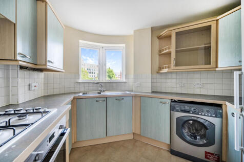 Kennet Side, Reading, Berkshire 2 bed apartment for sale
