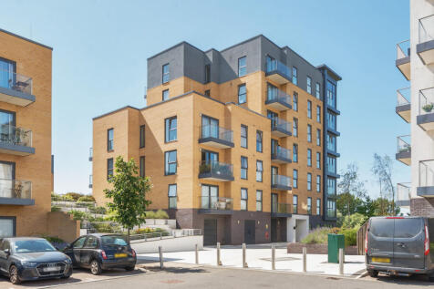 Padworth Avenue, Reading, Berkshire 2 bed apartment for sale