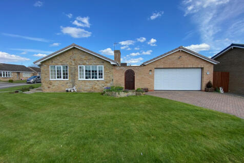 2 bedroom detached bungalow for sale