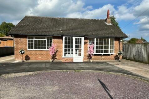 2 bedroom detached bungalow for sale