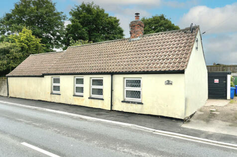 2 bedroom detached bungalow for sale