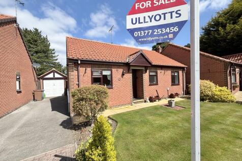 2 bedroom detached bungalow for sale