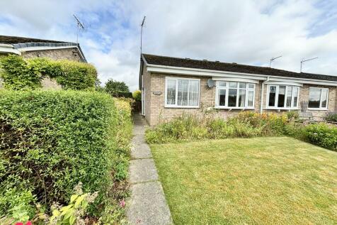 2 bedroom semi-detached bungalow for sale