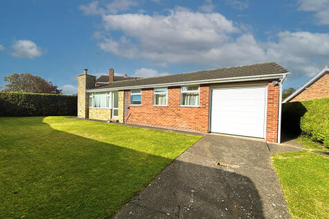 2 bedroom detached bungalow for sale