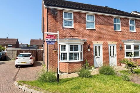 3 bedroom semi-detached house for sale