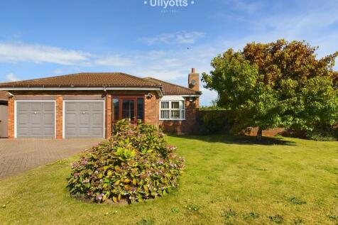 3 bedroom detached bungalow for sale