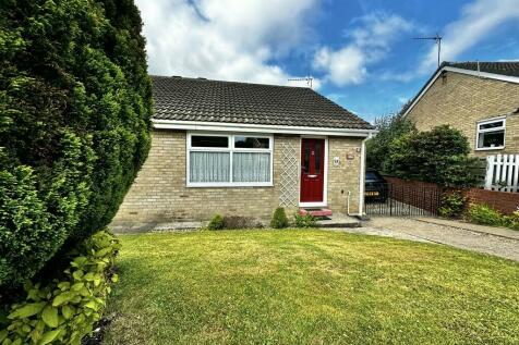 2 bedroom semi-detached bungalow for sale