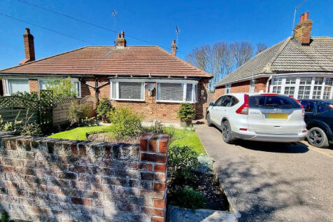 2 bedroom semi-detached bungalow for sale