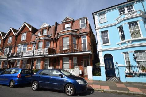 St. Aubyns Road, Eastbourne BN22 2 bed flat for sale