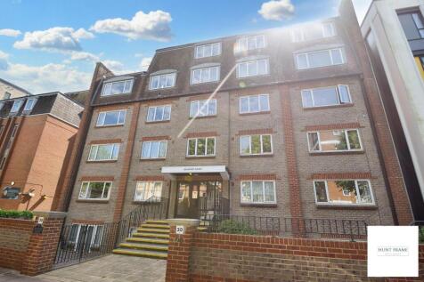St. Leonards Road, Eastbourne BN21 1 bed retirement property for sale