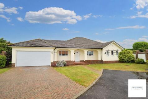 3 bedroom detached bungalow for sale