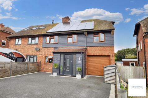 4 bedroom semi-detached house for sale