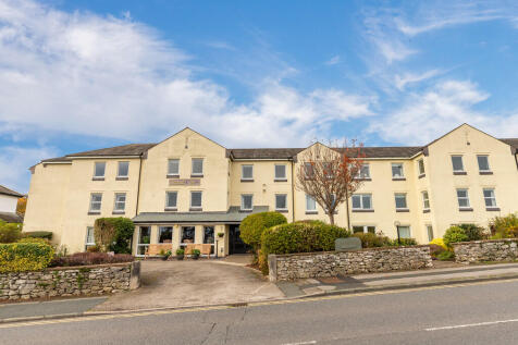 20 Strand Court, The Esplanade... 1 bed flat for sale