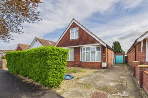 South Road, Portsmouth PO6 4 bed detached bungalow for sale