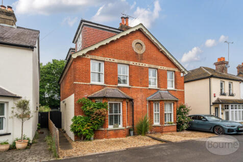 Denby Road, Cobham, Surrey, Surrey, KT11 3 bed semi