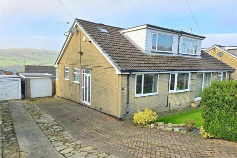 Hempshaw Avenue, Loveclough... 4 bed semi