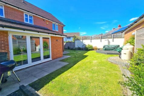 Jubilee Gardens, Ramsbottom, Bury... 4 bed detached house for sale