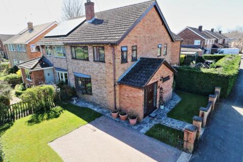 3 bedroom semi-detached house for sale