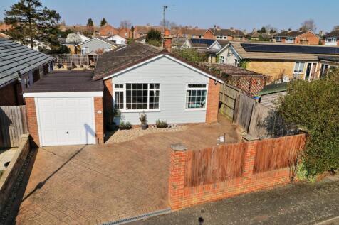 4 bedroom bungalow for sale
