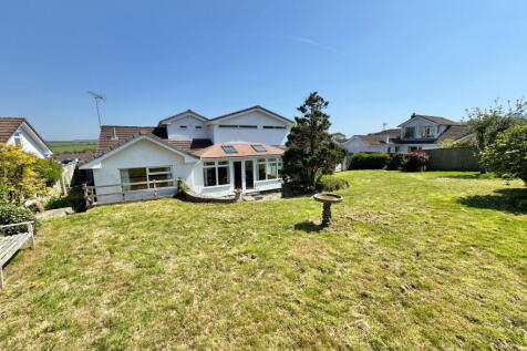 Coombe Lane, Saltash PL12 5 bed detached house for sale