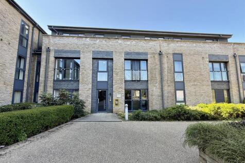 Fire Fly Avenue, Swindon 2 bed apartment for sale