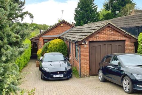 Aggisters Lane, Wokingham, Berkshire 3 bed bungalow for sale