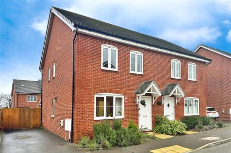 Trinder Road, Wokingham, Berkshire 2 bed semi