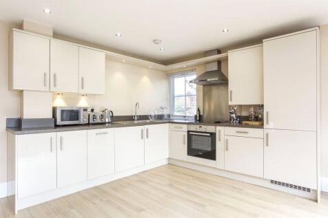 Waterford Way, Wokingham, Berkshire 1 bed apartment for sale