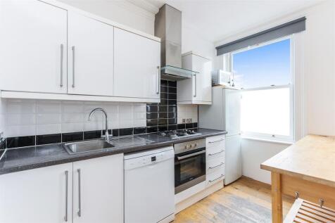 Denmark Hill, Camberwell, London, SE5 3 bed flat for sale