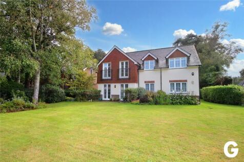 Lions Lane, Ashley Heath, Ringwood... 2 bed apartment for sale