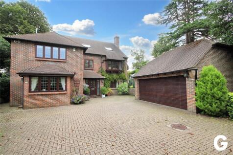 5 bedroom detached house for sale