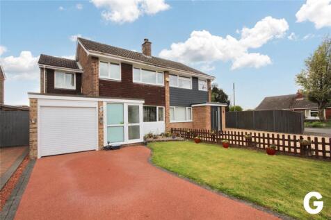 Cook Close, Ringwood, Hampshire, BH24 4 bed semi