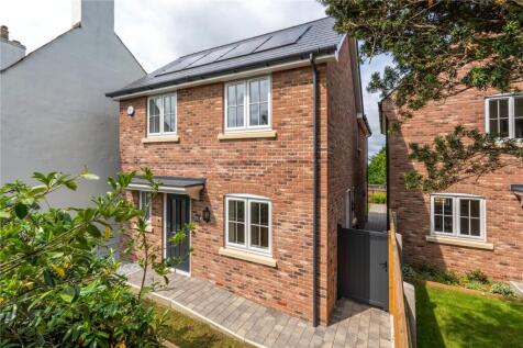Christchurch Road, Ringwood... 3 bed detached house for sale