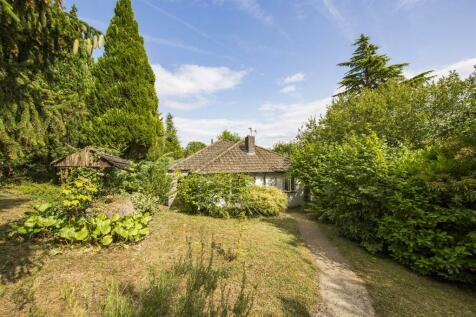 4 bedroom detached bungalow for sale