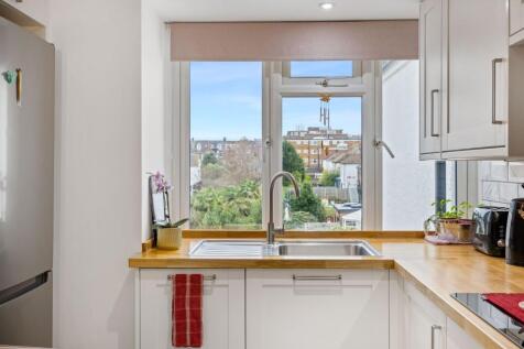 1 bedroom flat for sale