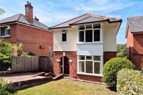 Castle Hill, Newport, Isle of Wight 3 bed detached house for sale