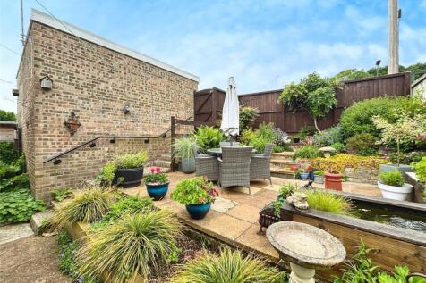St. Edmunds Walk, Wootton Bridge, Ryde 2 bed bungalow for sale