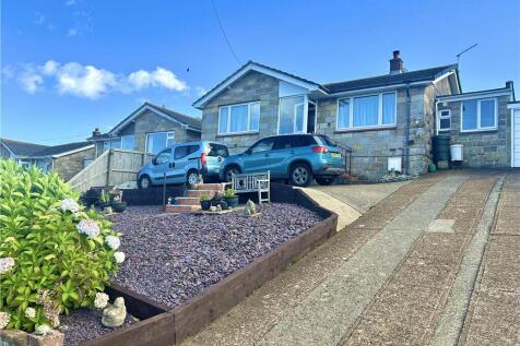 Stenbury View, Wroxall, Ventnor 4 bed bungalow for sale