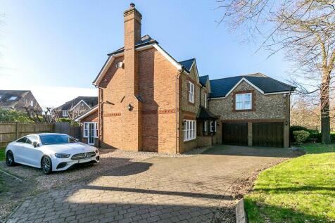 Netherne Drive, COULSDON, Surrey, CR5 5 bed detached house for sale