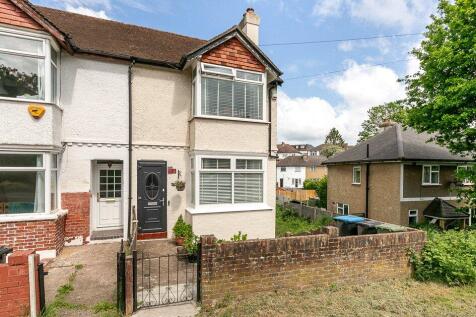 Banstead Road, Caterham, Surrey, CR3 3 bed semi