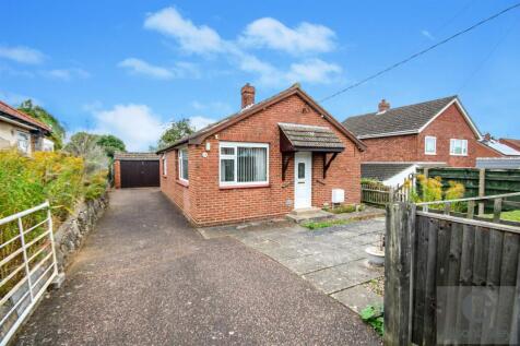 2 bedroom detached bungalow for sale