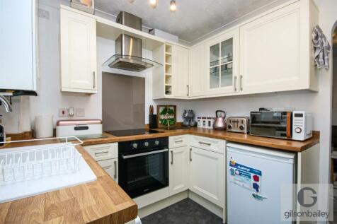 1 bedroom end of terrace house for sale